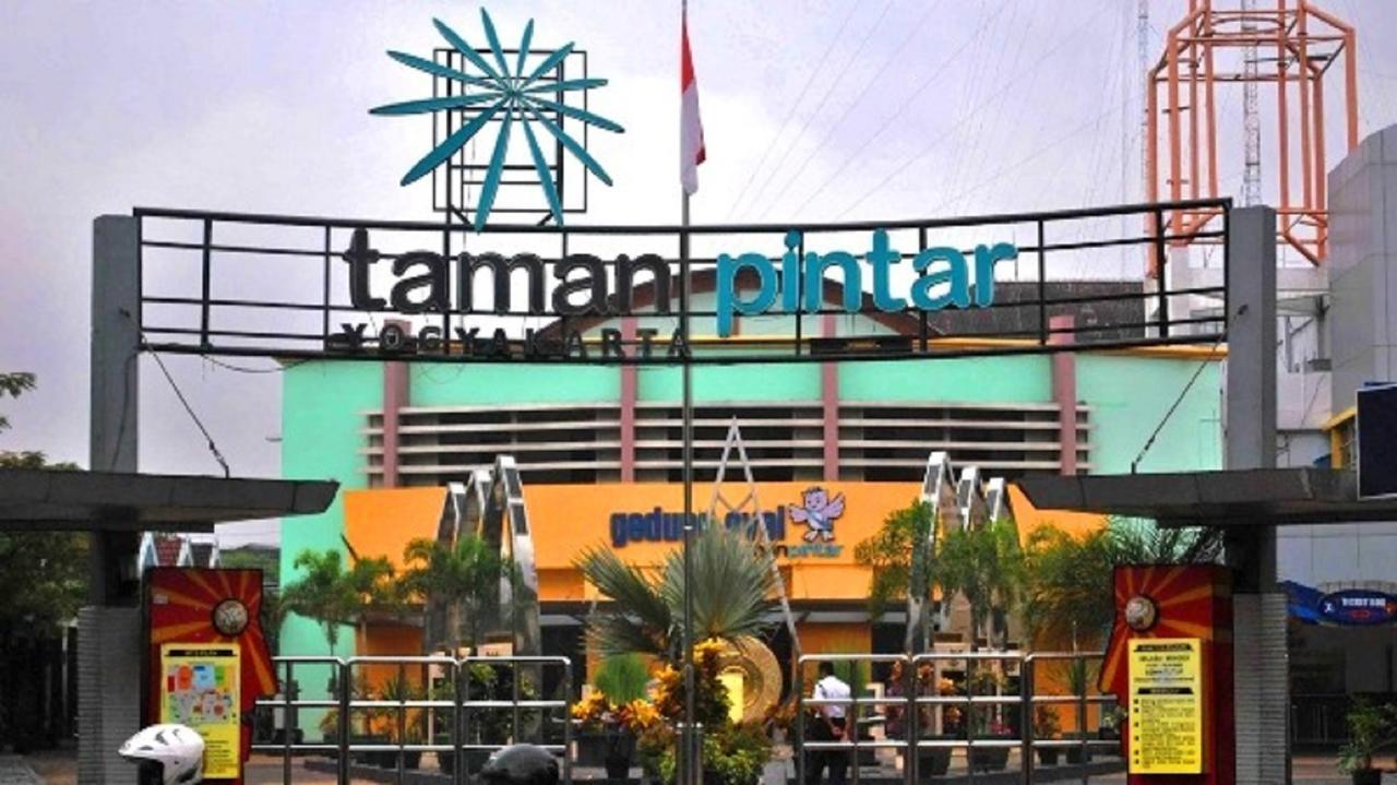 La Javanaise Home Stay Malioboro Yogyakarta Exterior foto